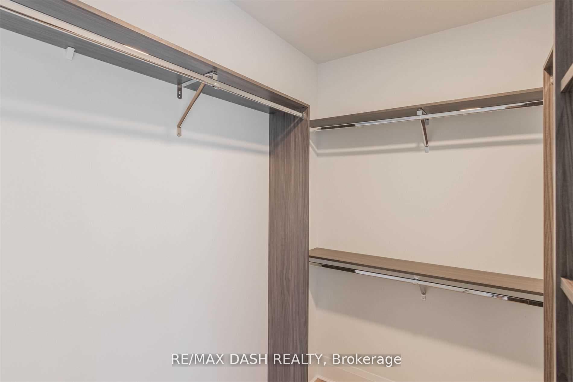 151 Avenue Road Unit 801 photo 14