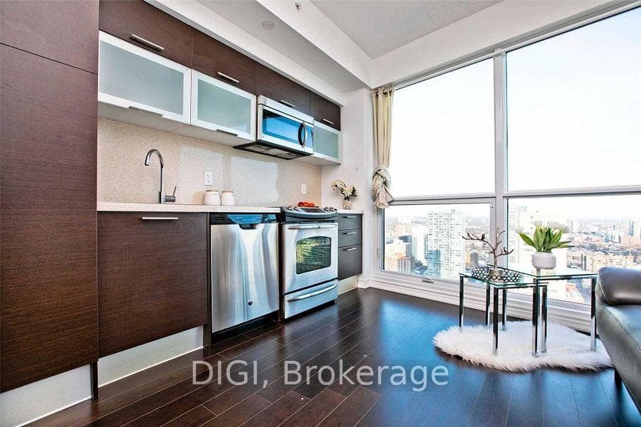 386 Yonge Street Unit 3106 photo 6