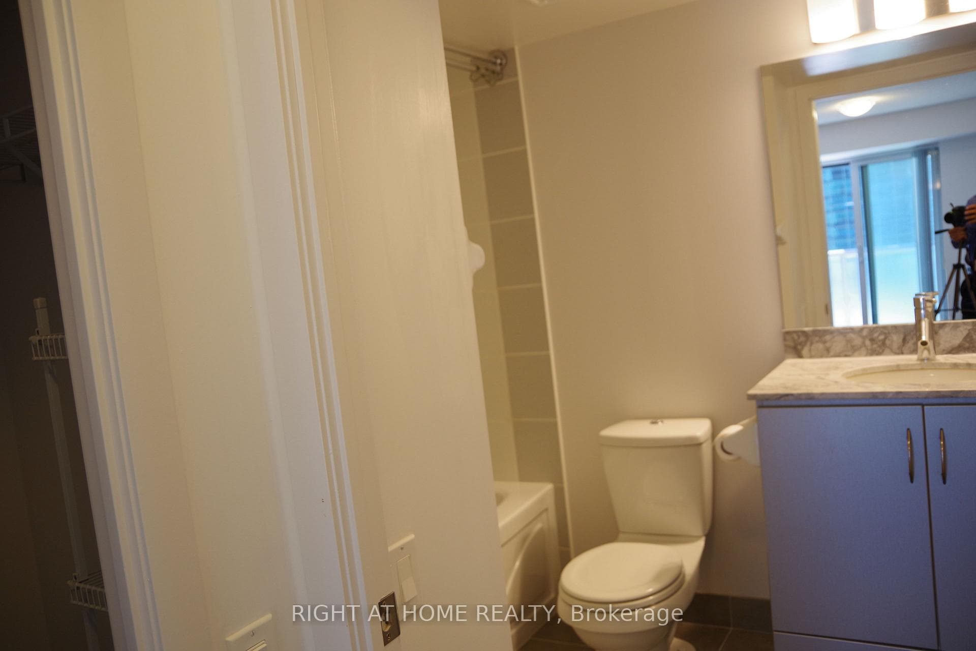 5168 Yonge Street Unit 2215 photo 22