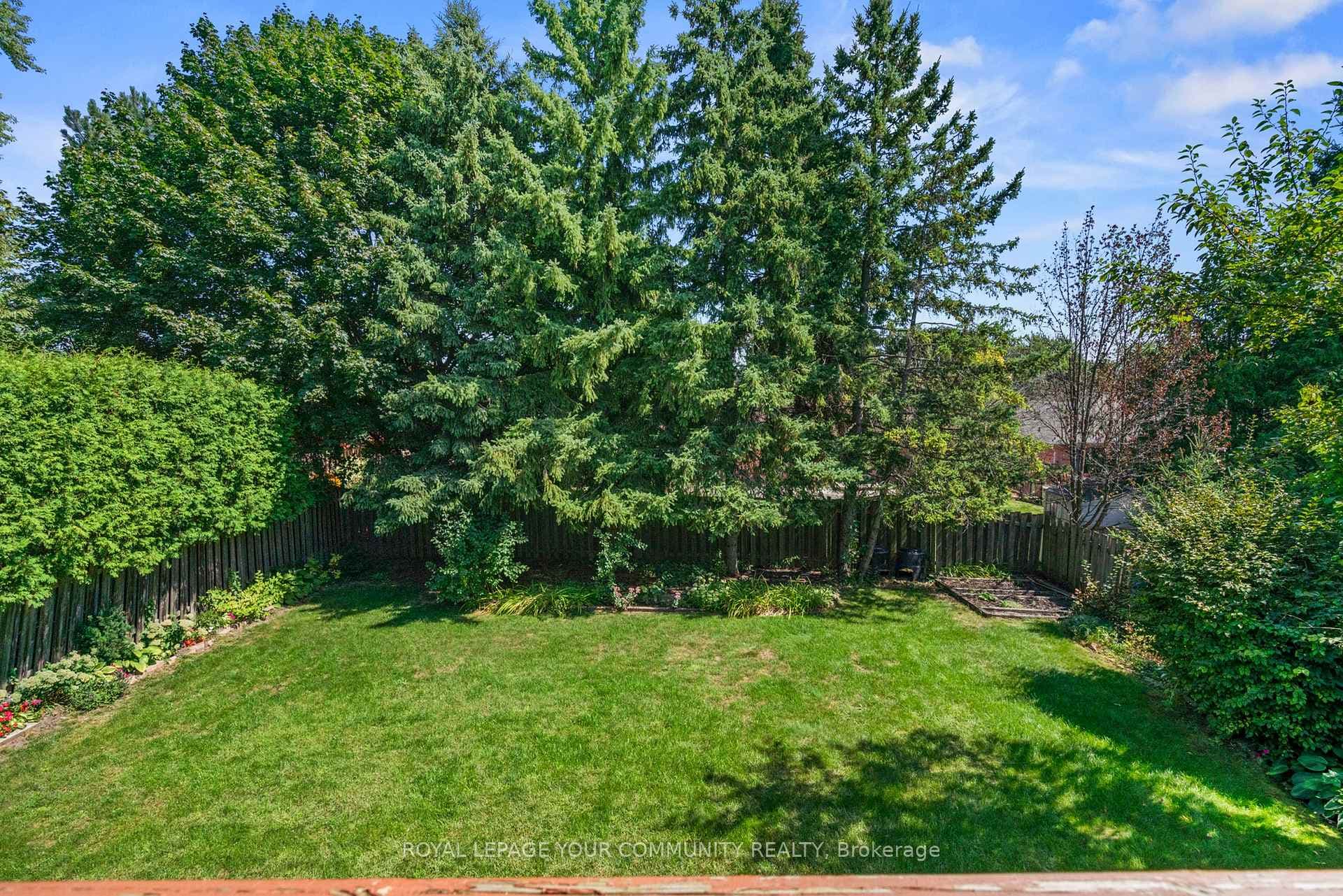 114 Devins Drive photo 30