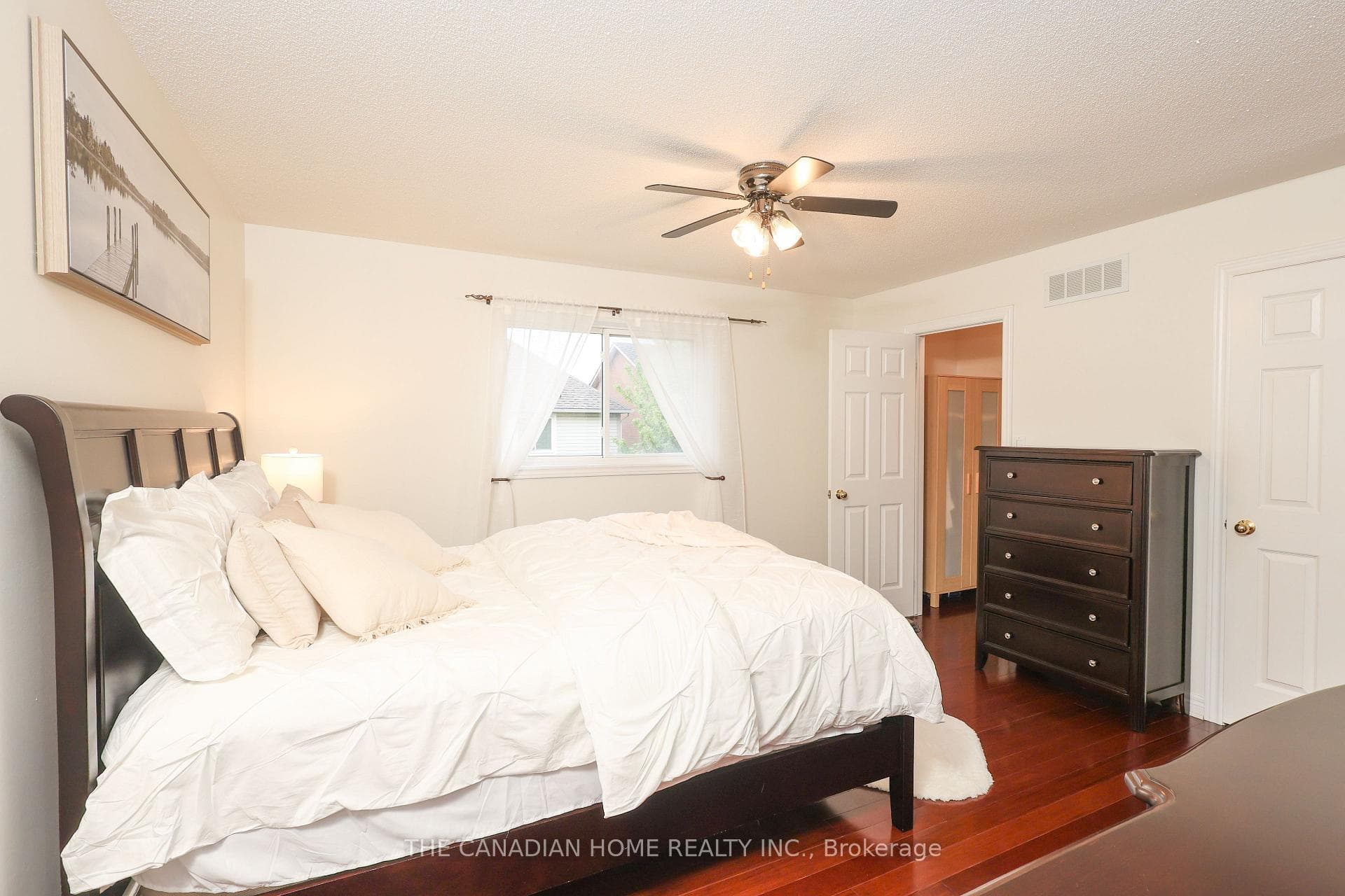 5187 Garland Crescent photo 24