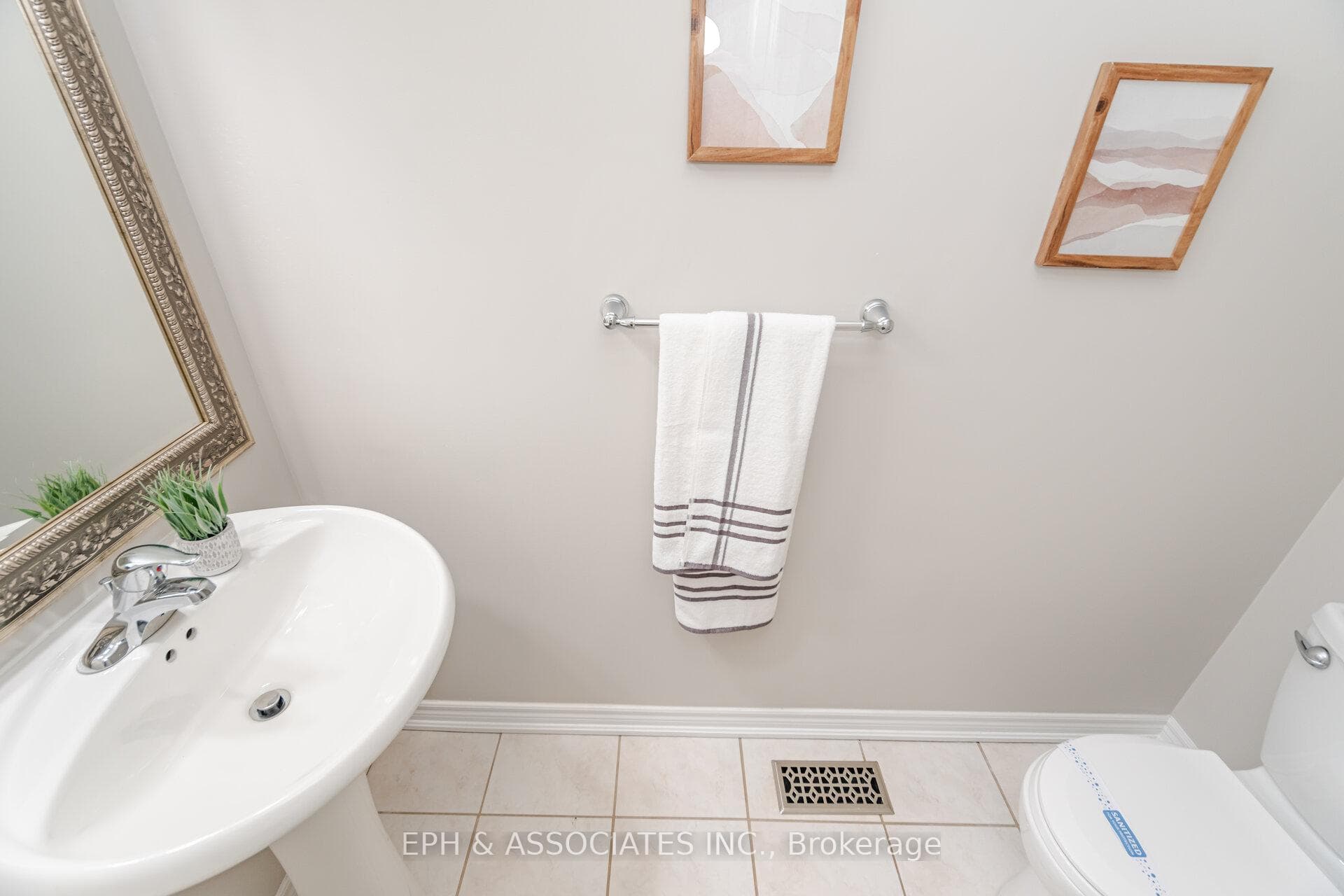 98 Ramage Lane photo 10