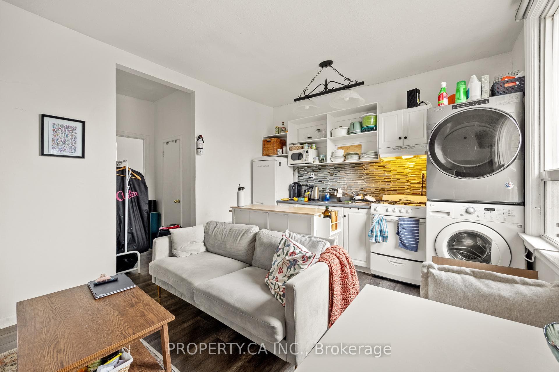 50 Grove Avenue photo 28
