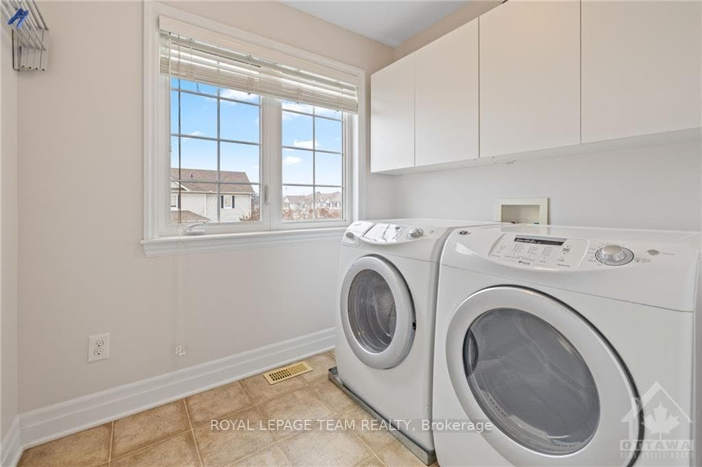 100 URBANCREST photo 24