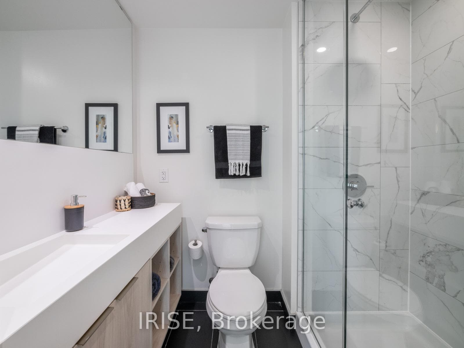 20 Richardson Street Unit 2207 photo 31