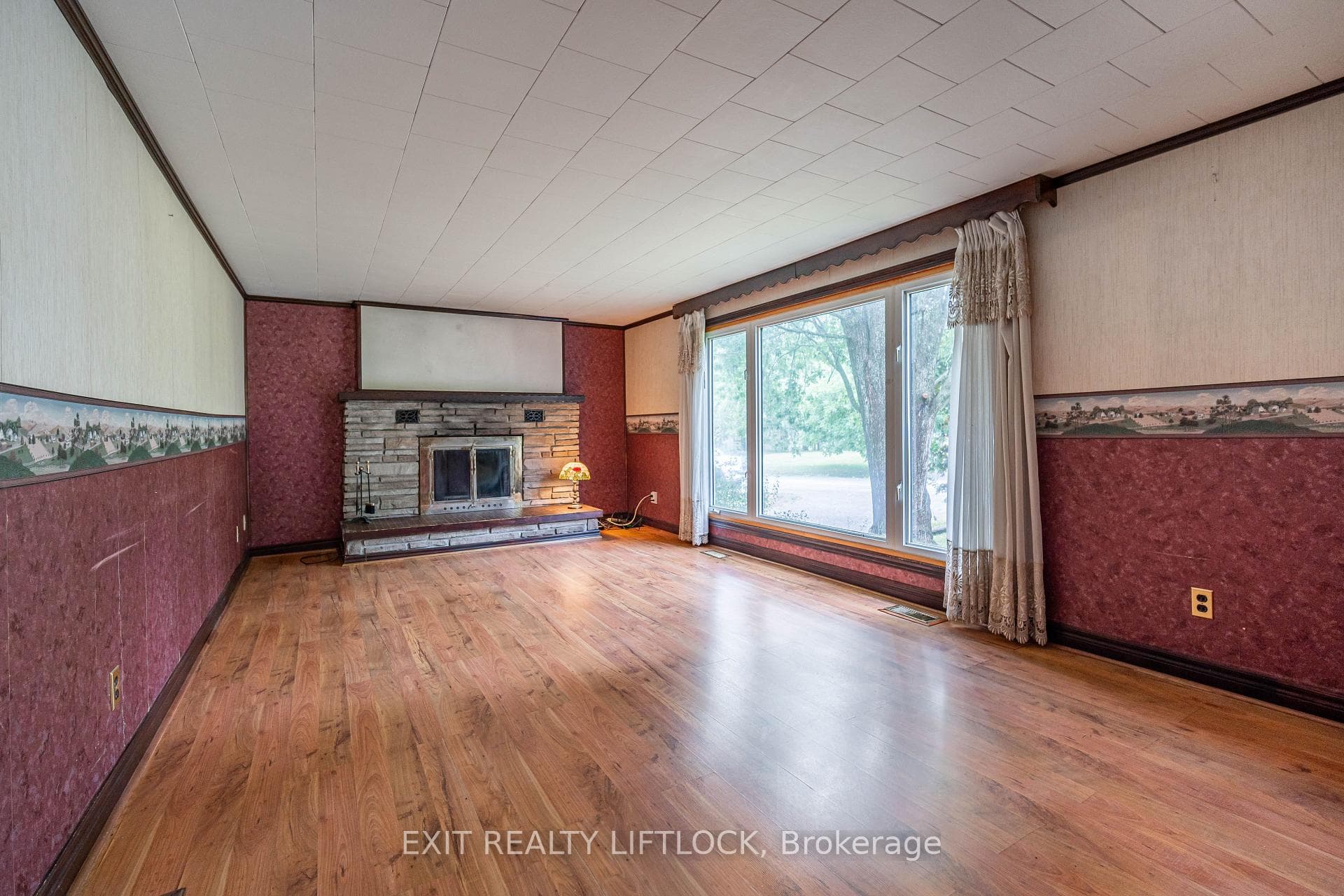 80 Kenedon Drive photo 10