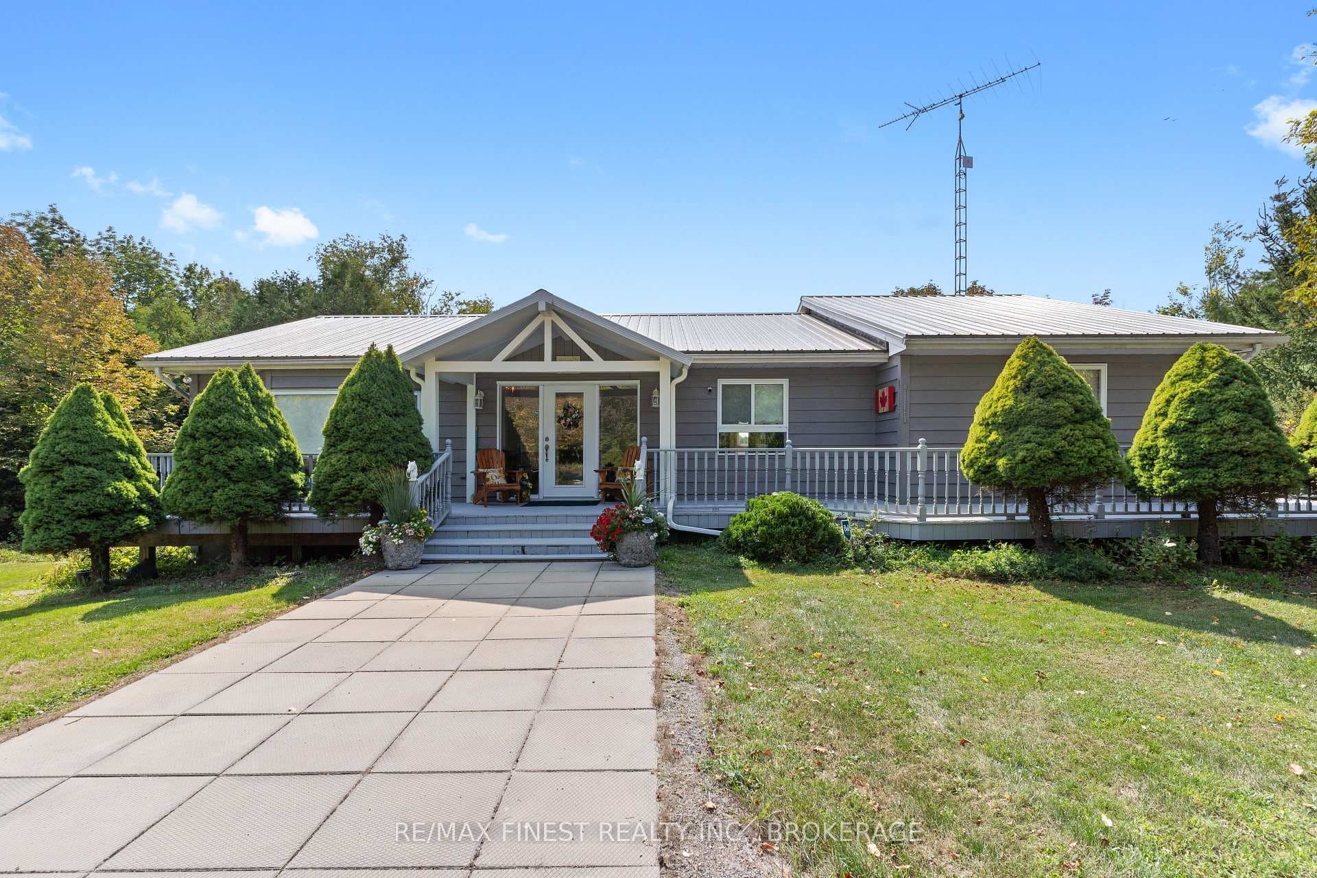 180 Napanee Road photo 1