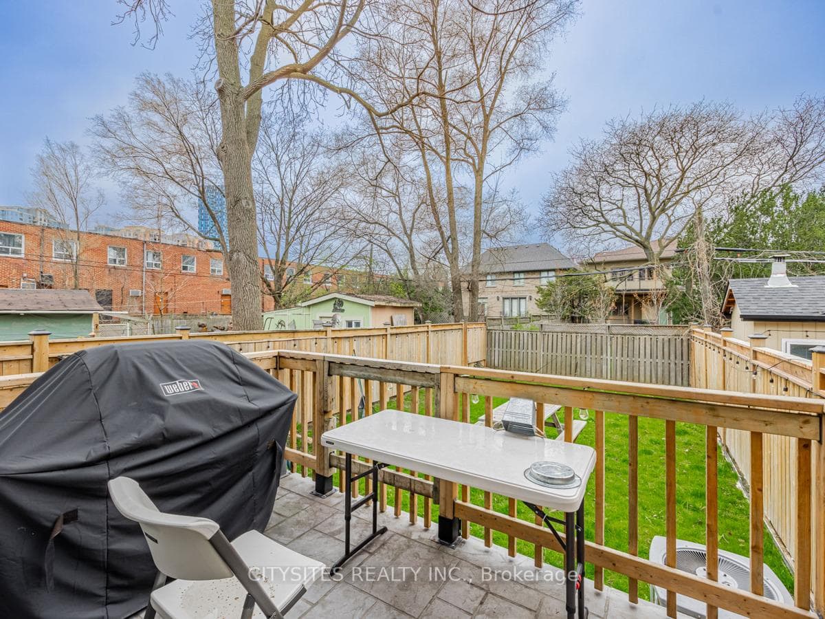 978A Kipling Avenue photo 29