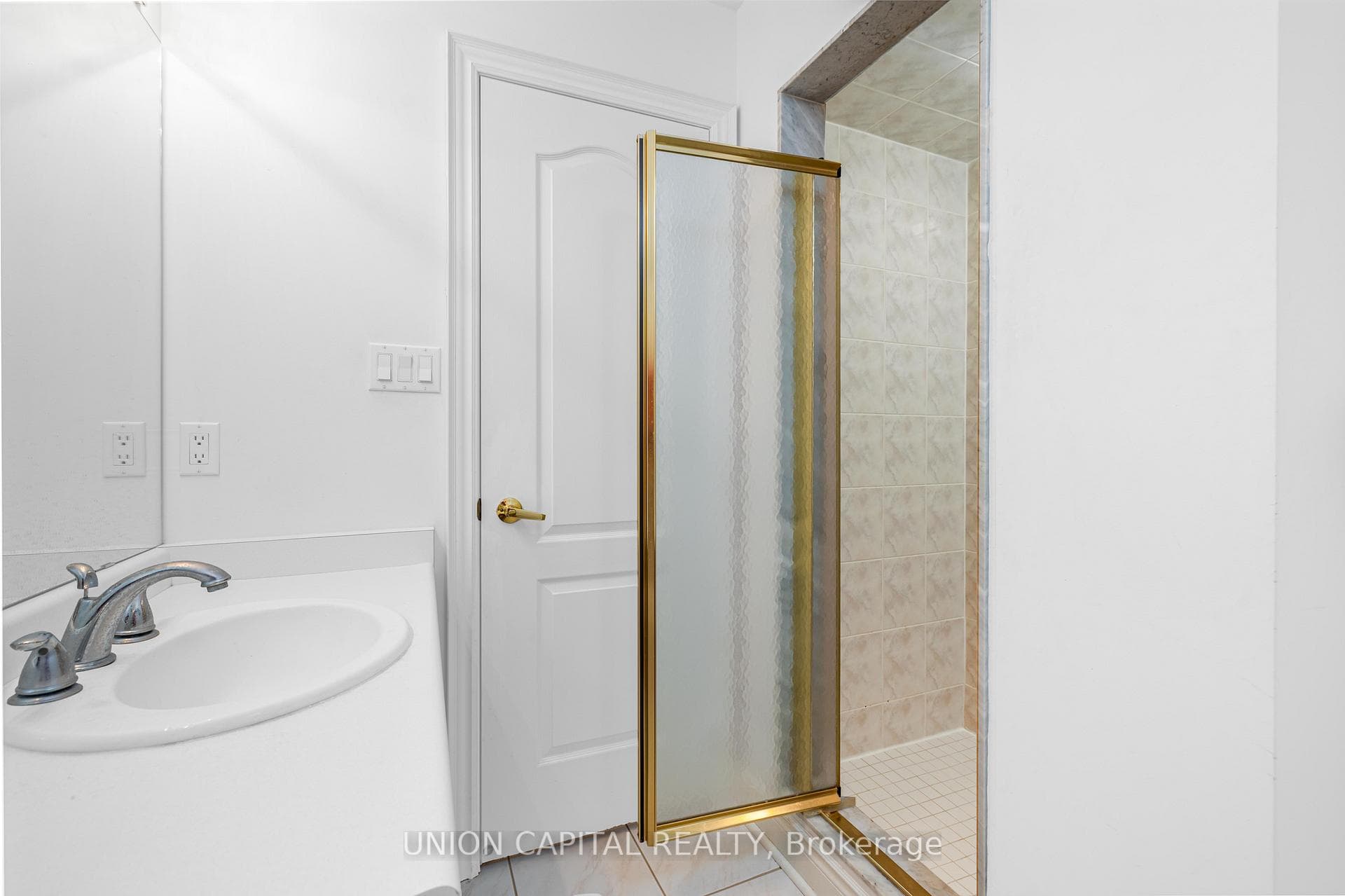 75 Langtry Place photo 31