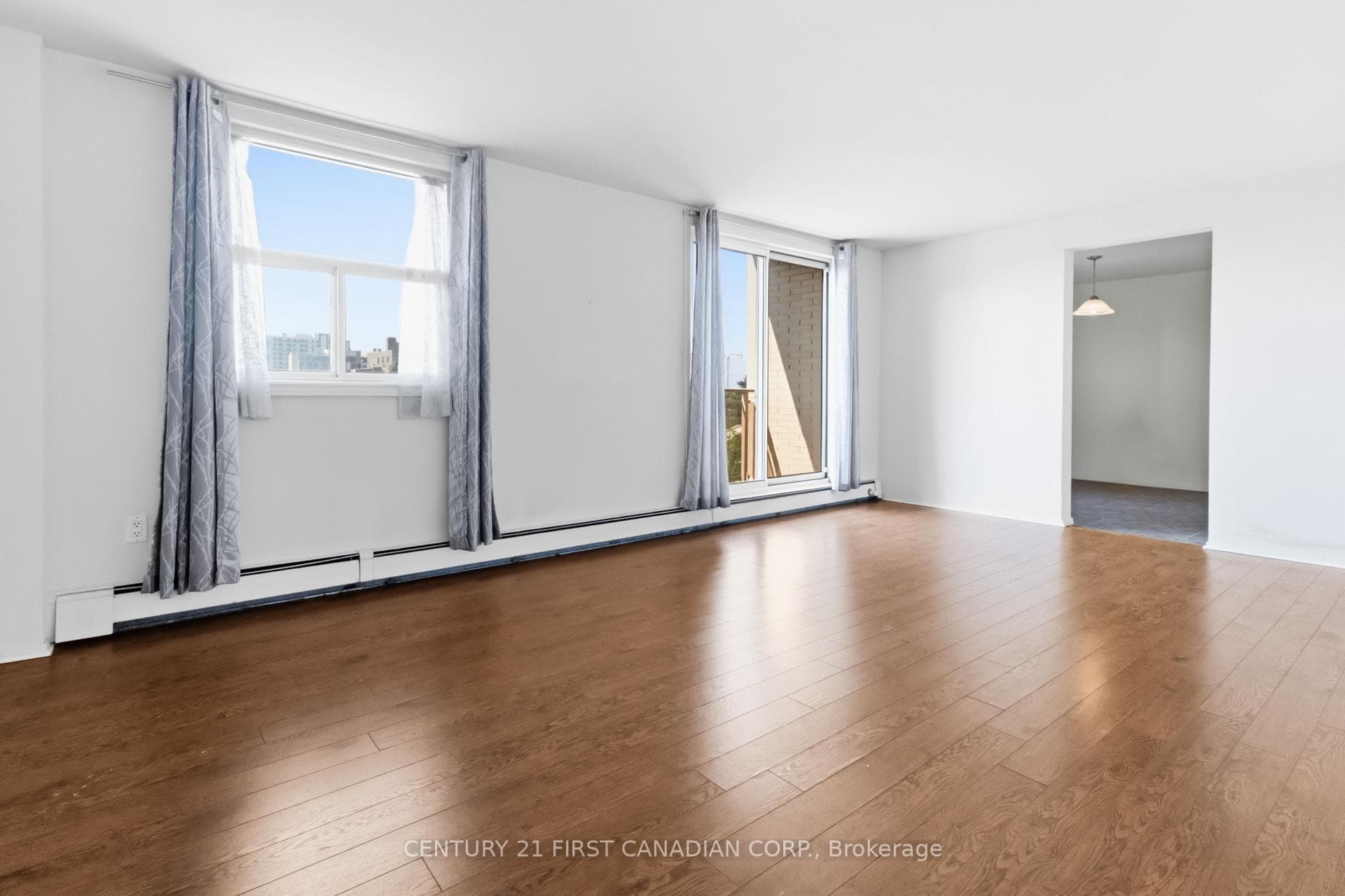 931 Wonderland Road Unit 707 photo 29