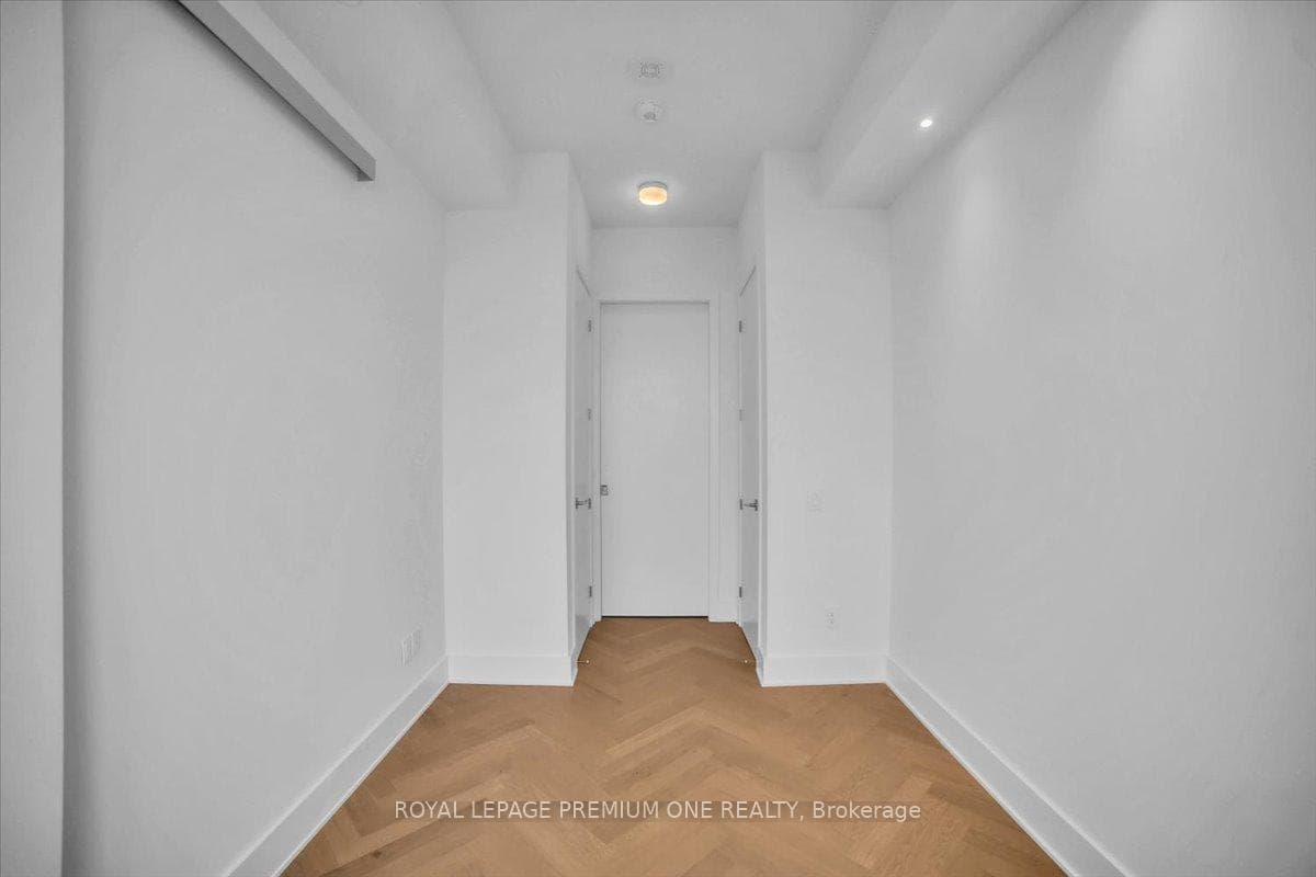 11 Yorkville Avenue Unit 6007 photo 21