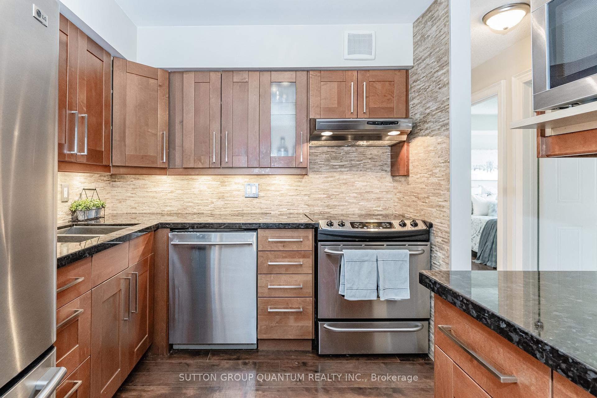 1508 Pilgrims Way Unit 812 photo 10