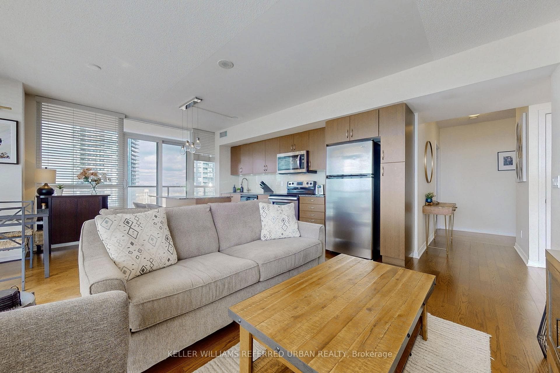 15 Legion Road Unit 1704 photo 4