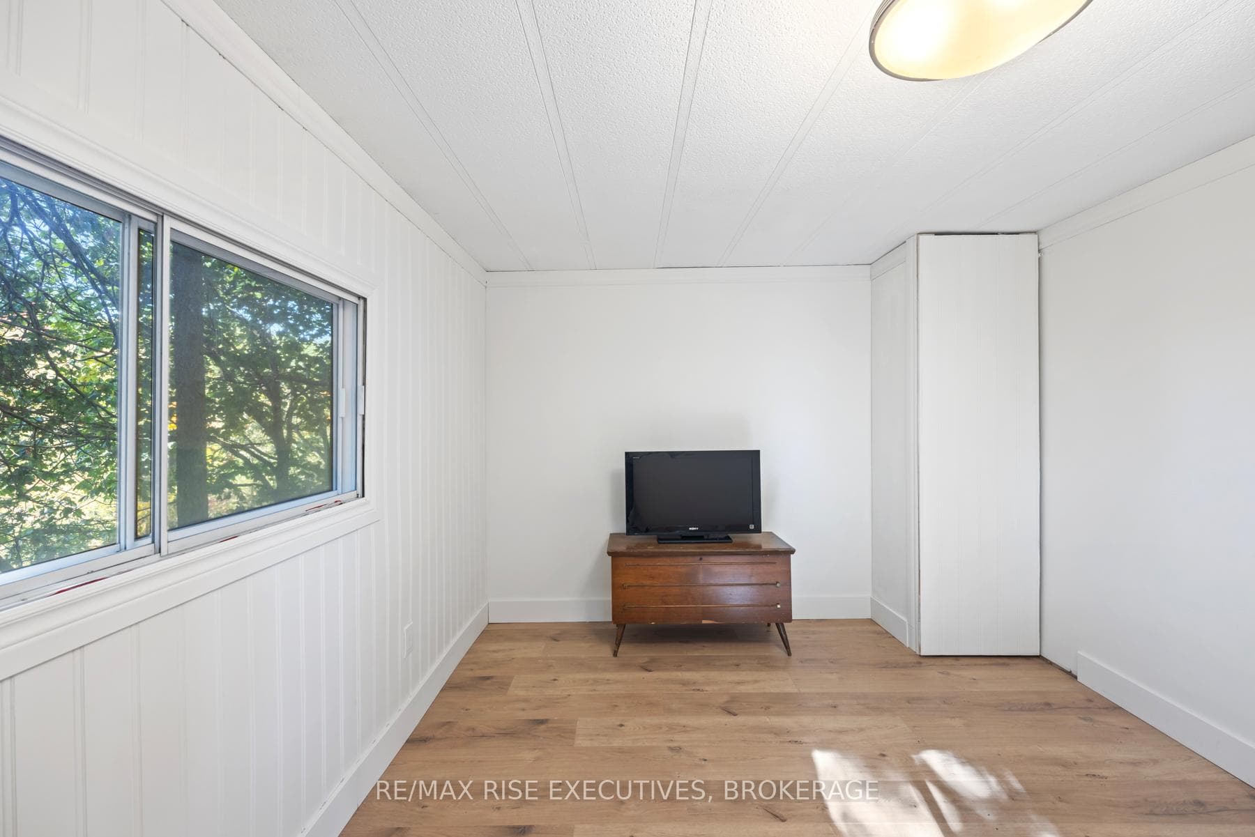 5569 Bath Road Unit 22 photo 26