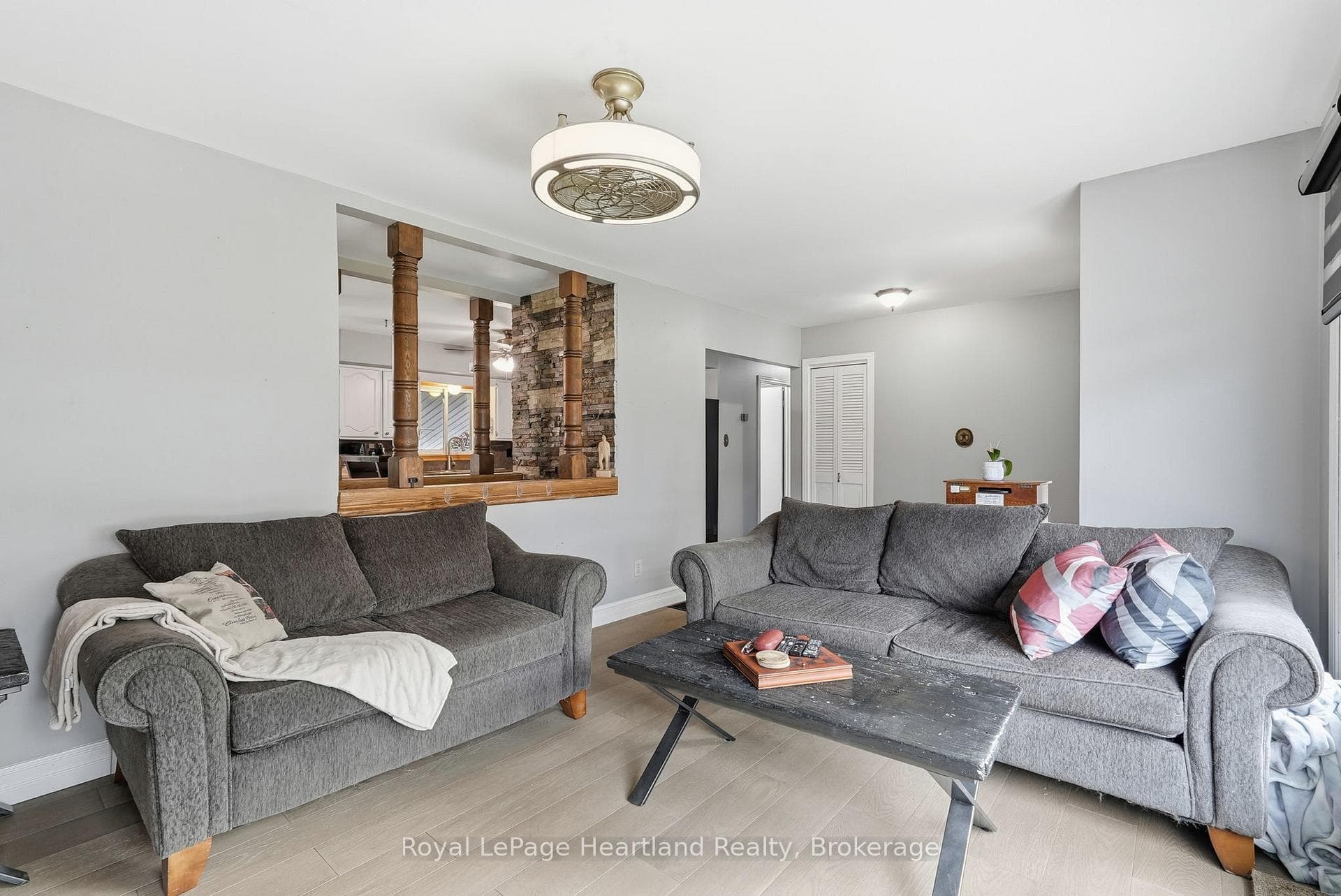 292 Wellington Street photo 6