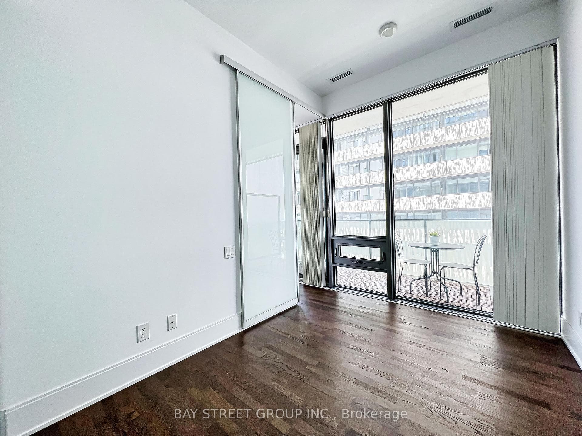 42 Charles Street Unit LPH5106 photo 5