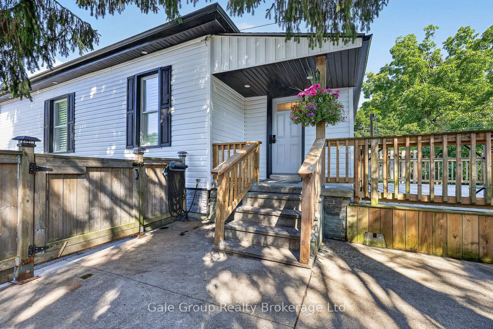 160 John Street photo 14
