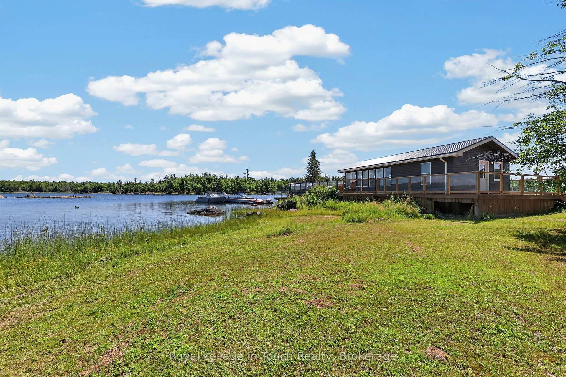 B207 lot 31 Island Island photo 11