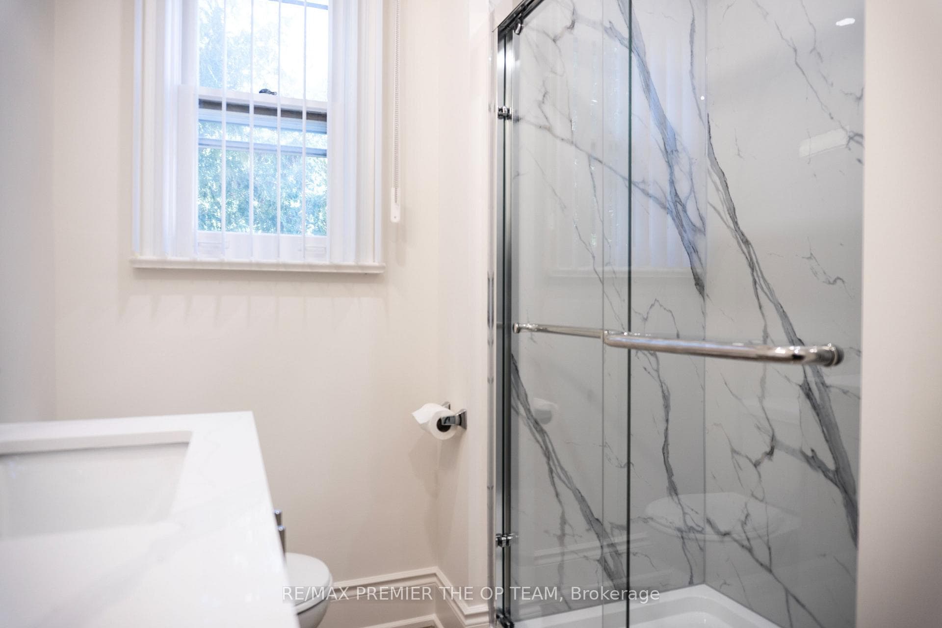 148 Martin Grove Road photo 5