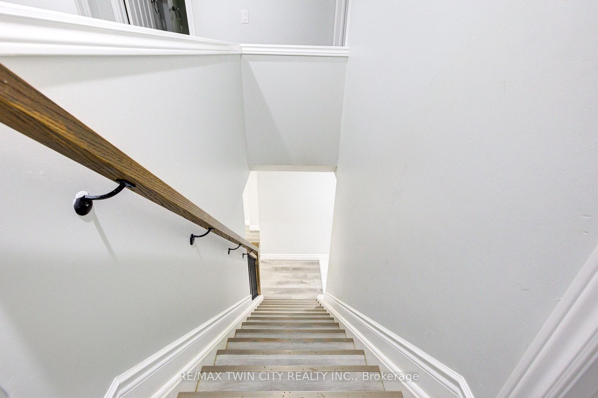 110 Commonwealth Street photo 28