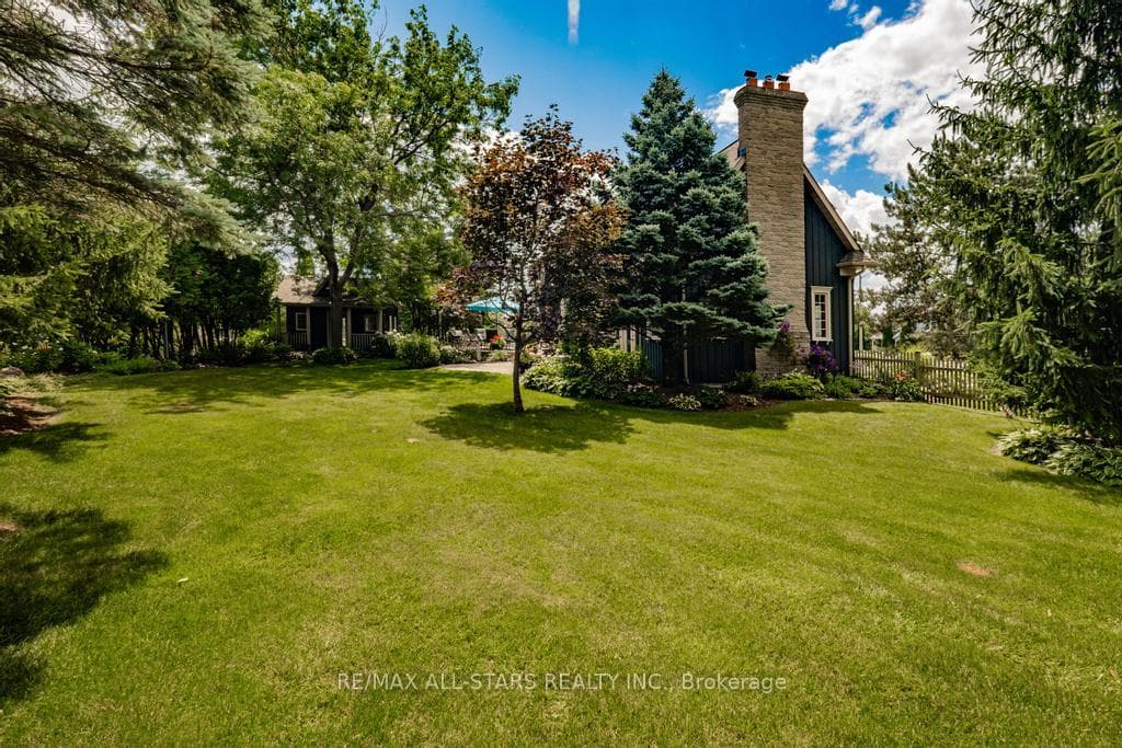 1648 Acorn Lane photo 39