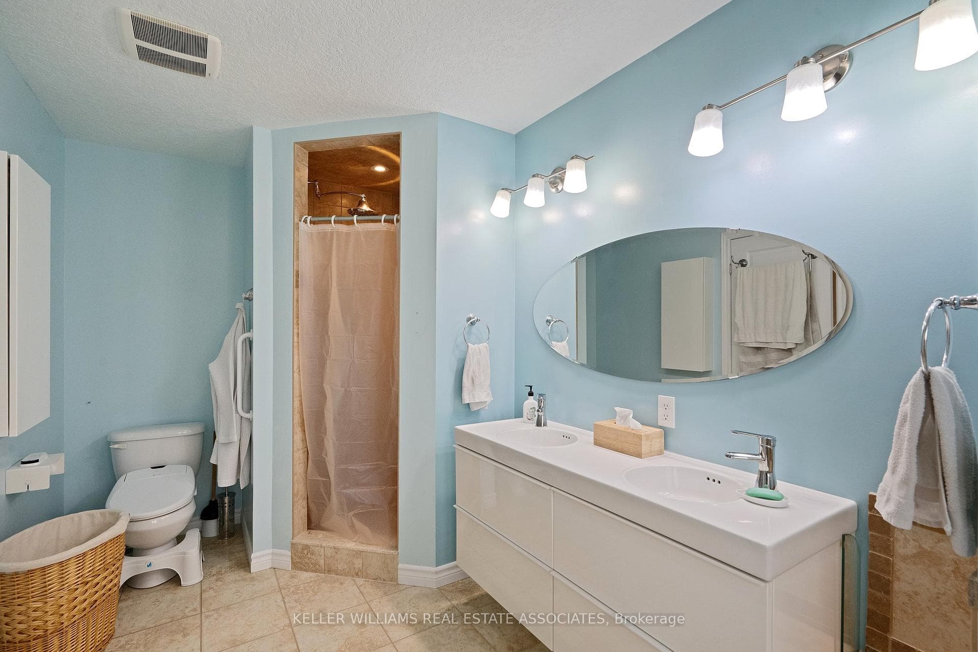 95 Yates Avenue photo 28