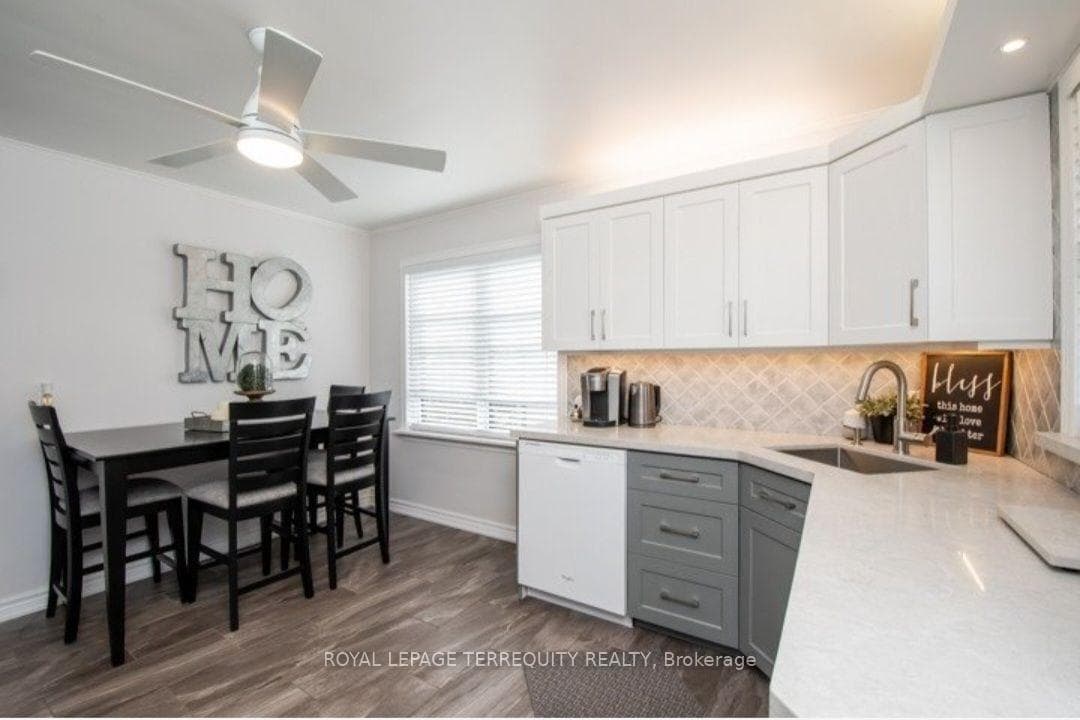584 Rosmere Street photo 4