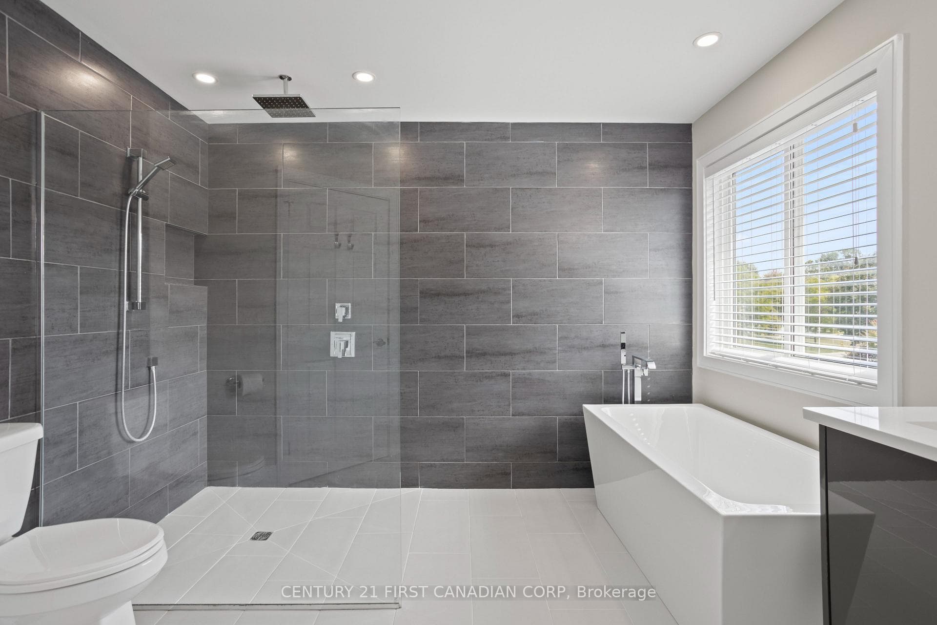 1075 Blackmaple Court photo 25