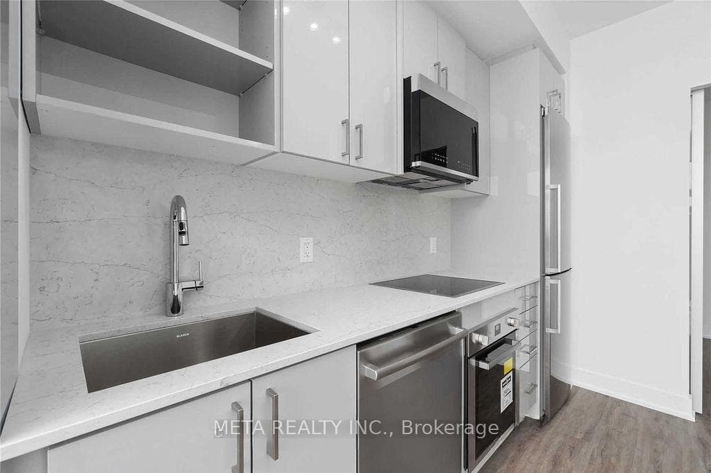 50 George Butchart Drive Unit 1013 photo 14