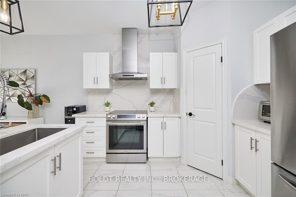 127 DENNIS Drive photo 11