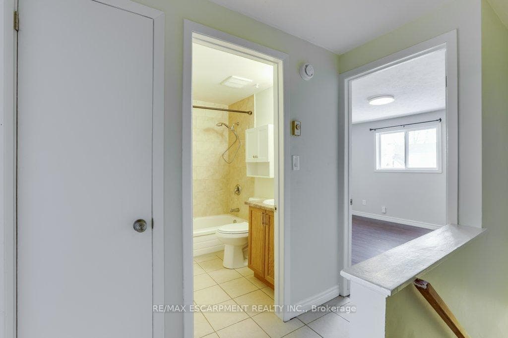 900 James Street Unit 5 photo 14