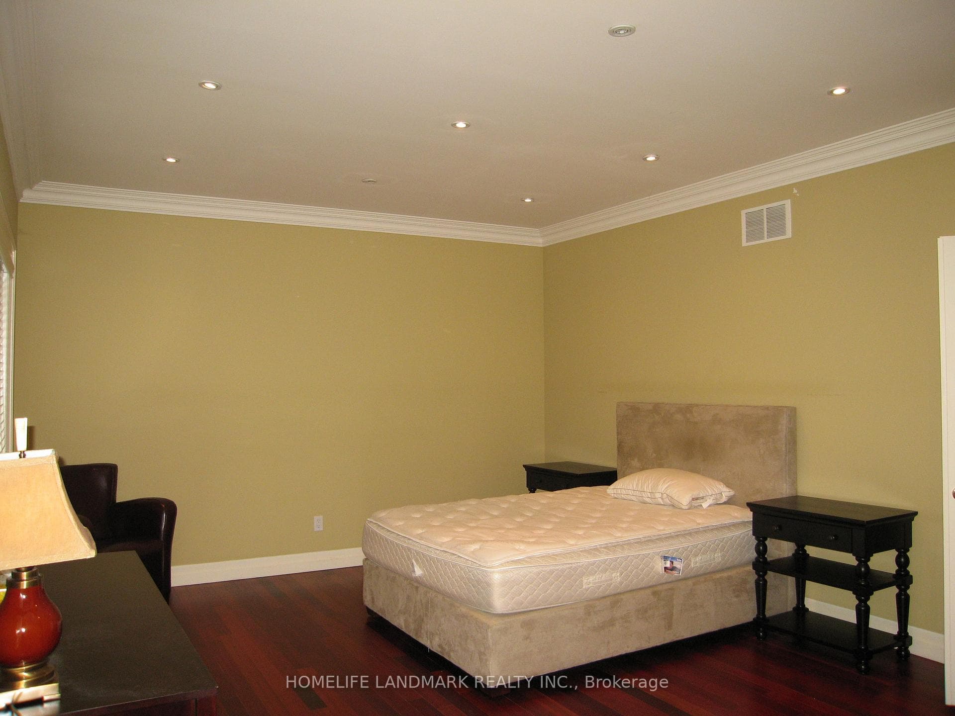 105 Mckee Avenue photo 12