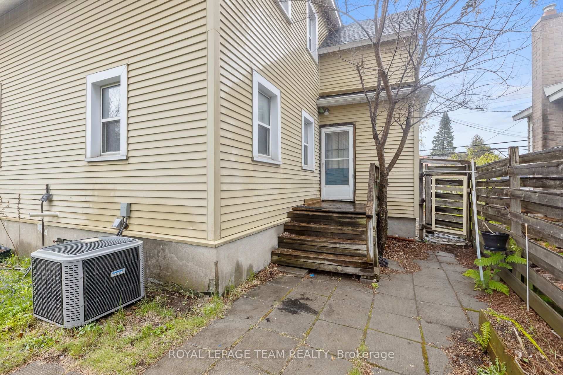 910 Pinecrest Road photo 37