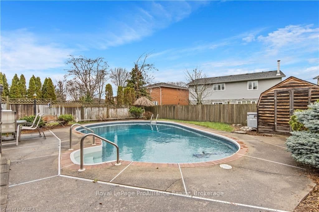 943 NEWHALL Drive photo 40