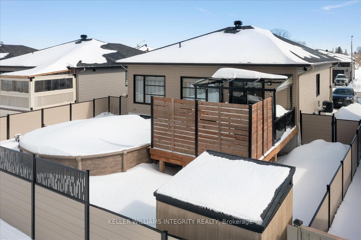 129 Argile Street photo 39