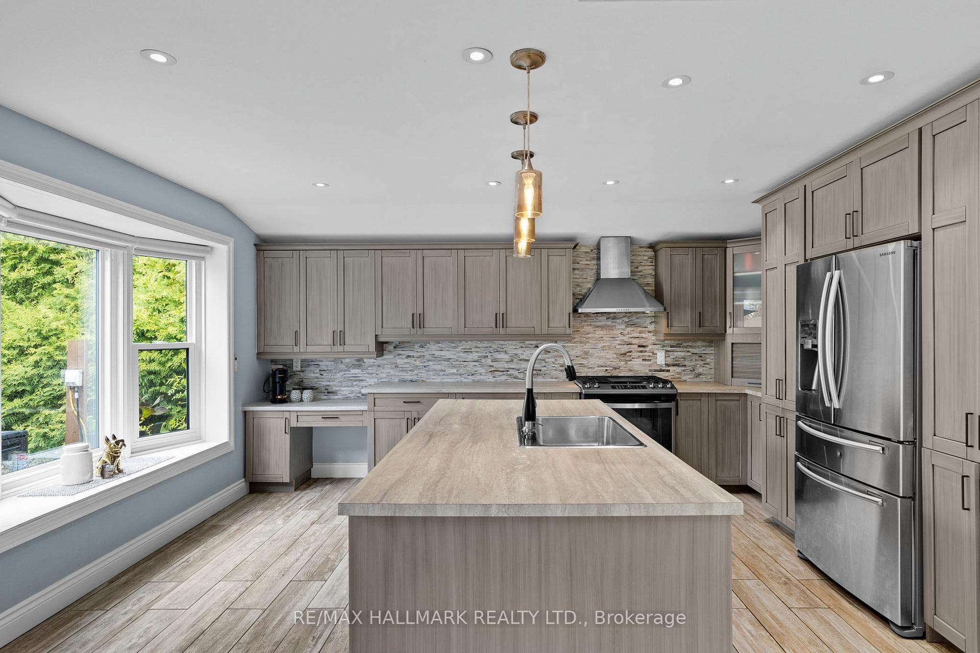 95 Lake Avenue photo 16