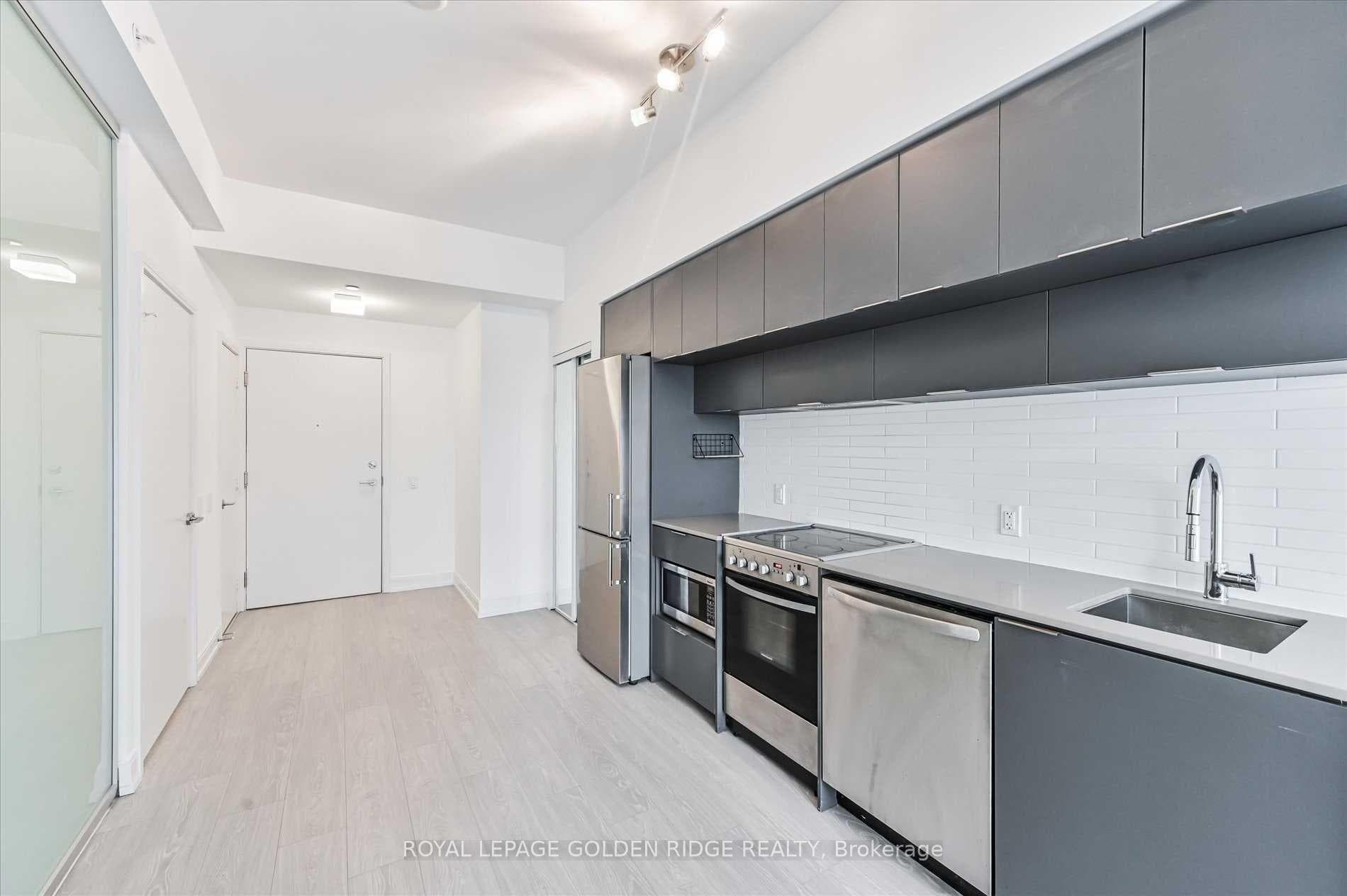 181 Dundas Street Unit 3002 photo 8