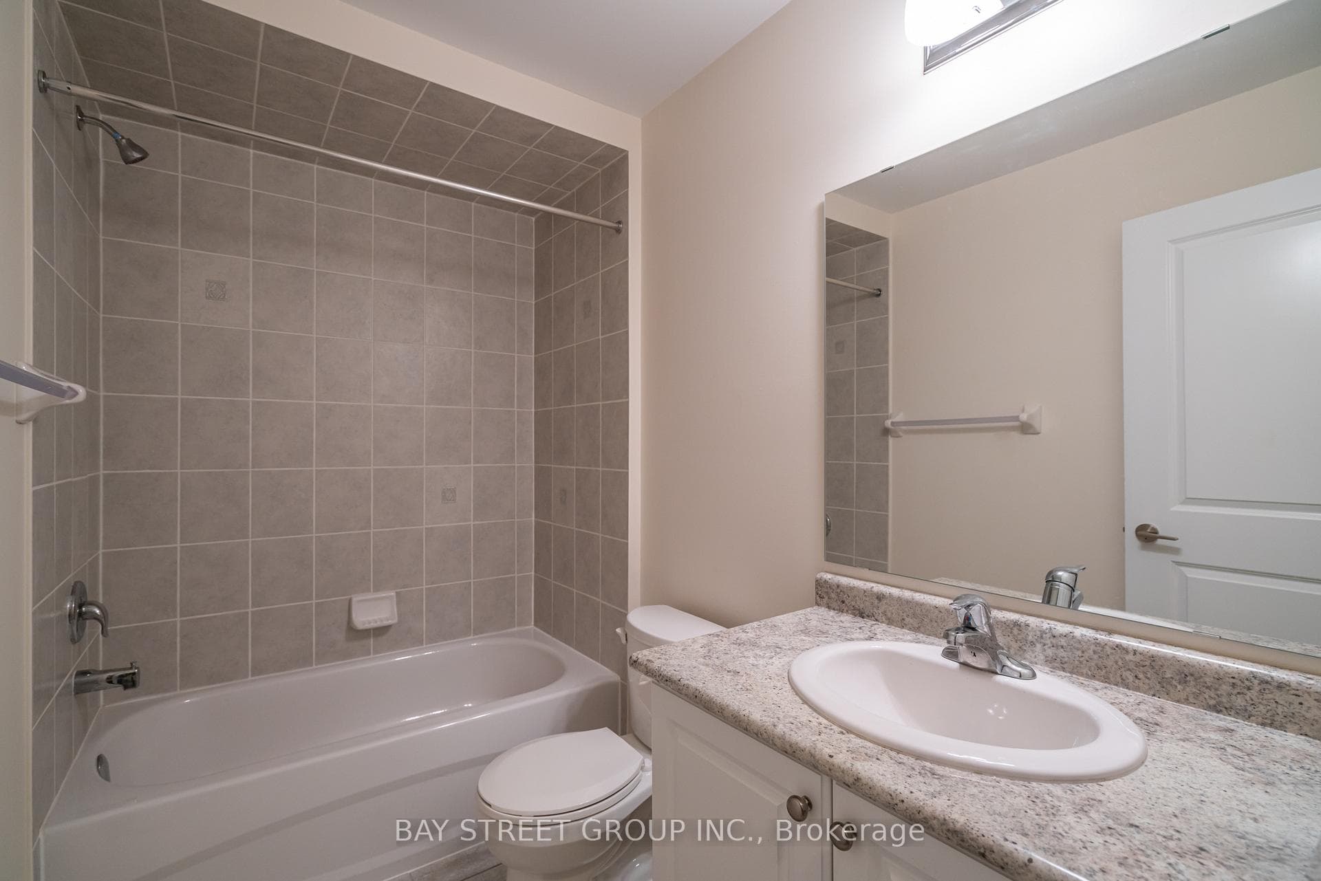 263 Georgian Drive Unit 201 photo 17