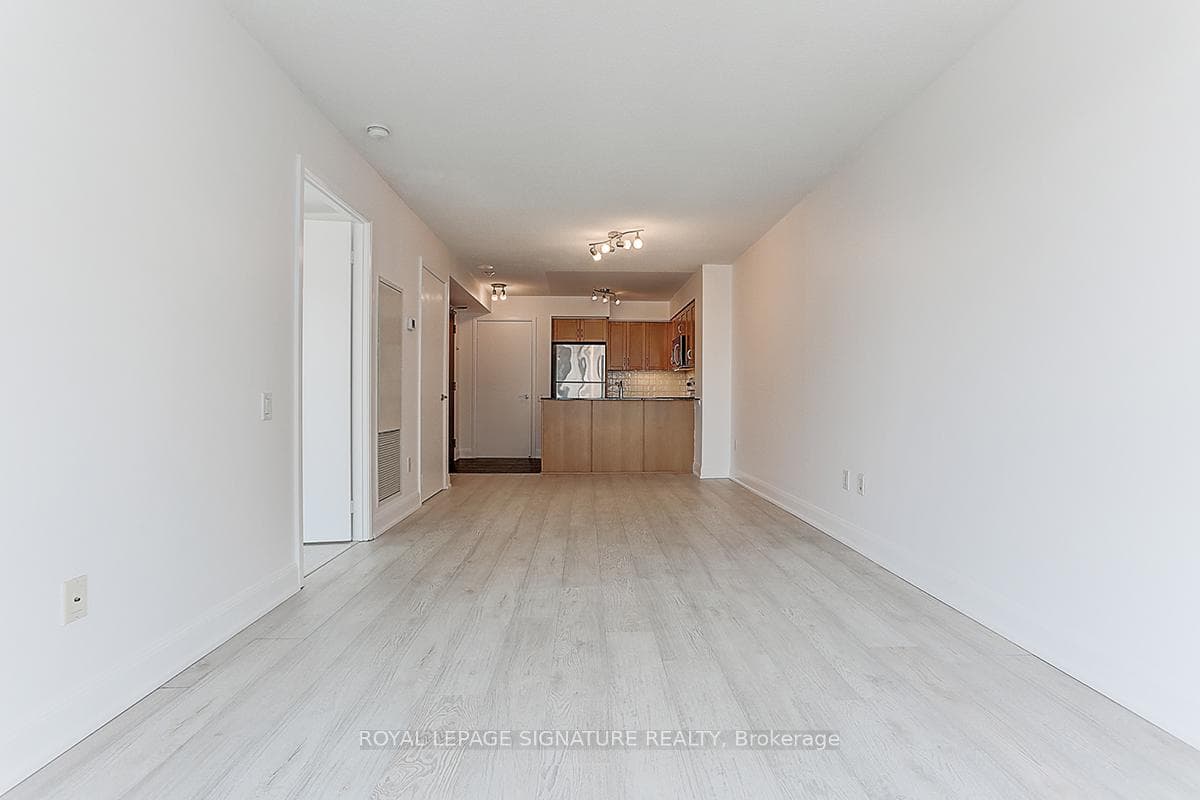 2181 Yonge Street Unit 1601 photo 21