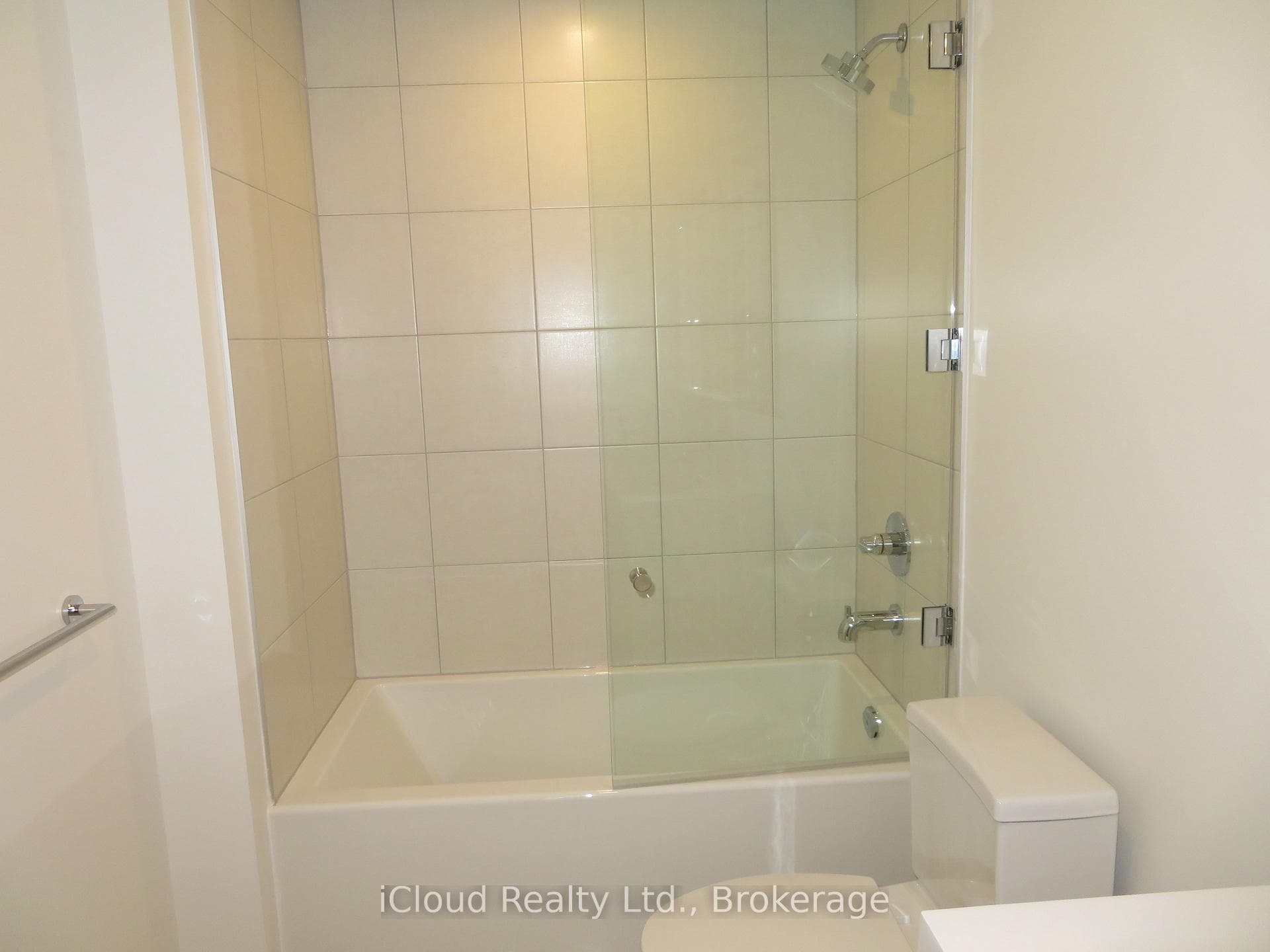 212 King William Street Unit 1104 photo 14