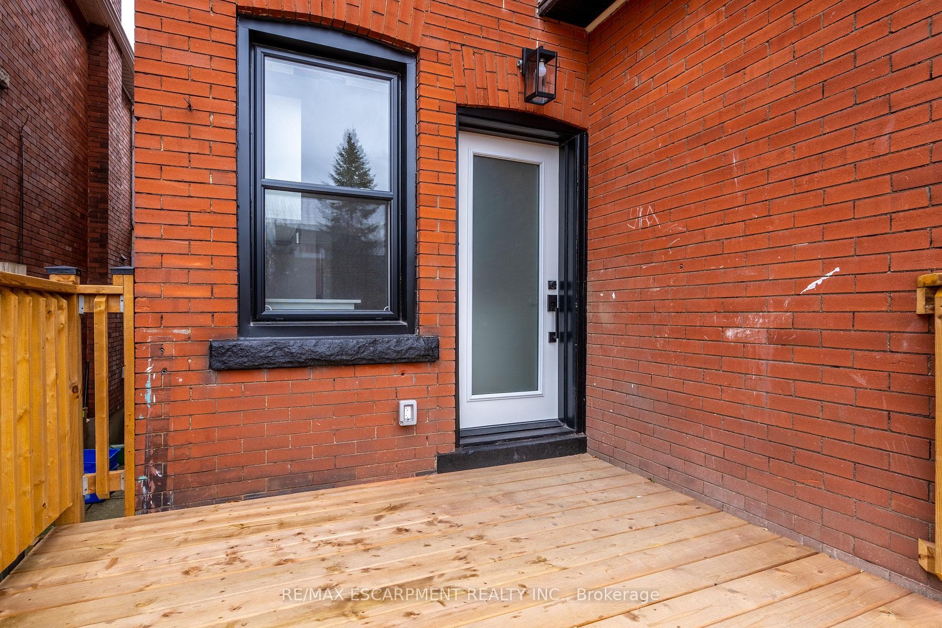 204 Balsam Avenue photo 44