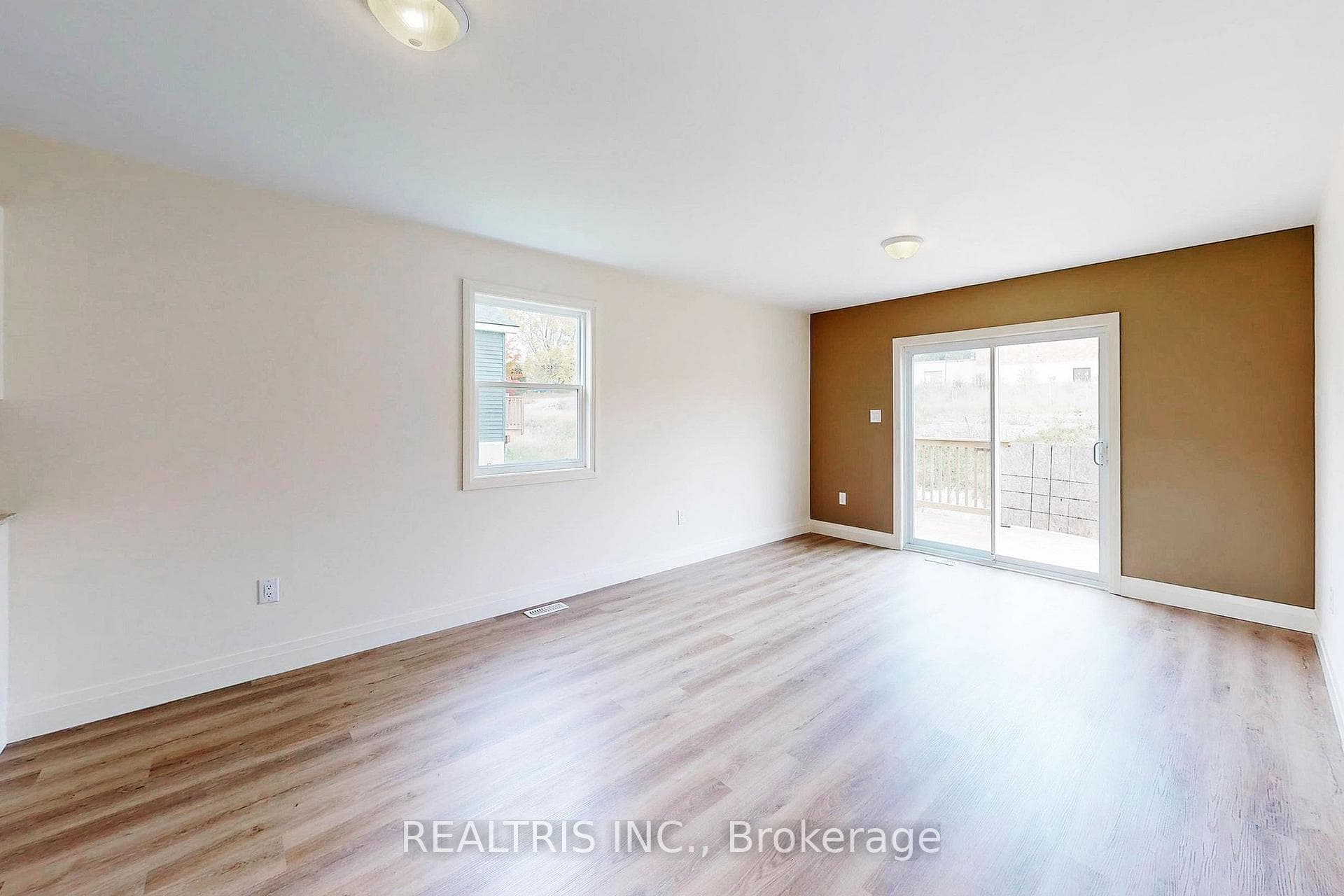 148 Patricia Street photo 8