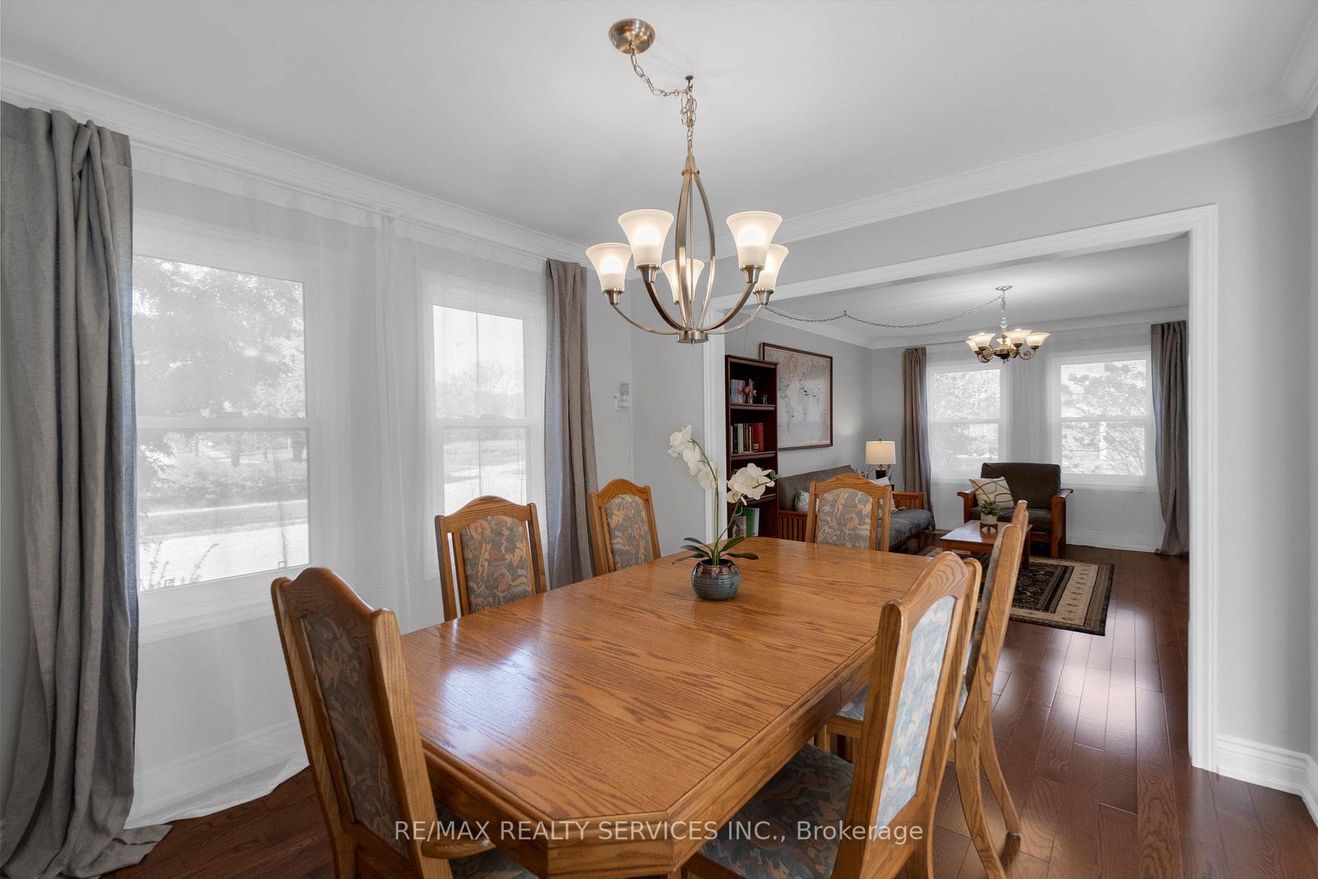 60 Curtis Drive photo 9