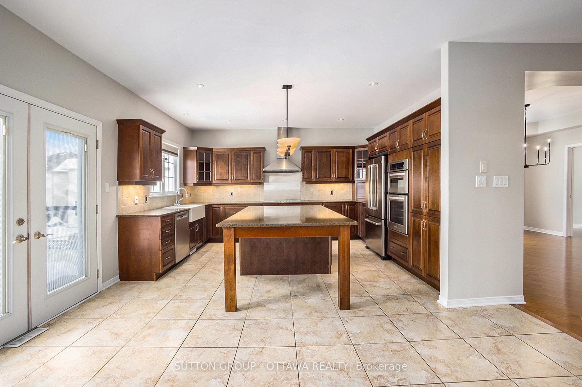 181 Windance Crescent photo 22