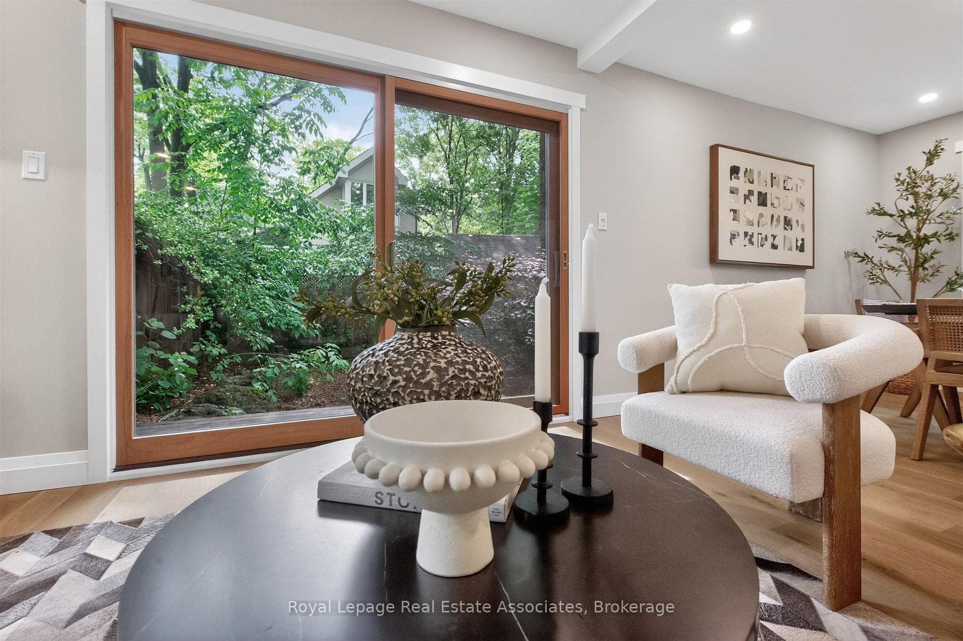 Sliding Doors to Side Deck & patio