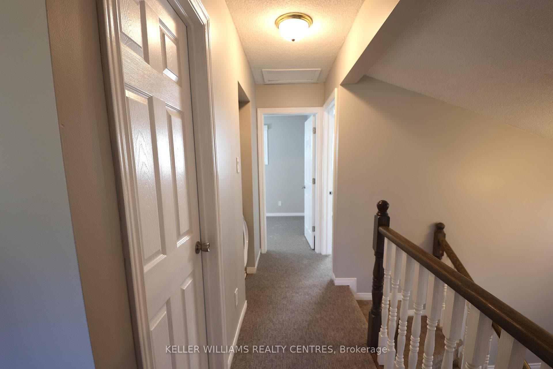 26 Melinda Crescent Unit A photo 20
