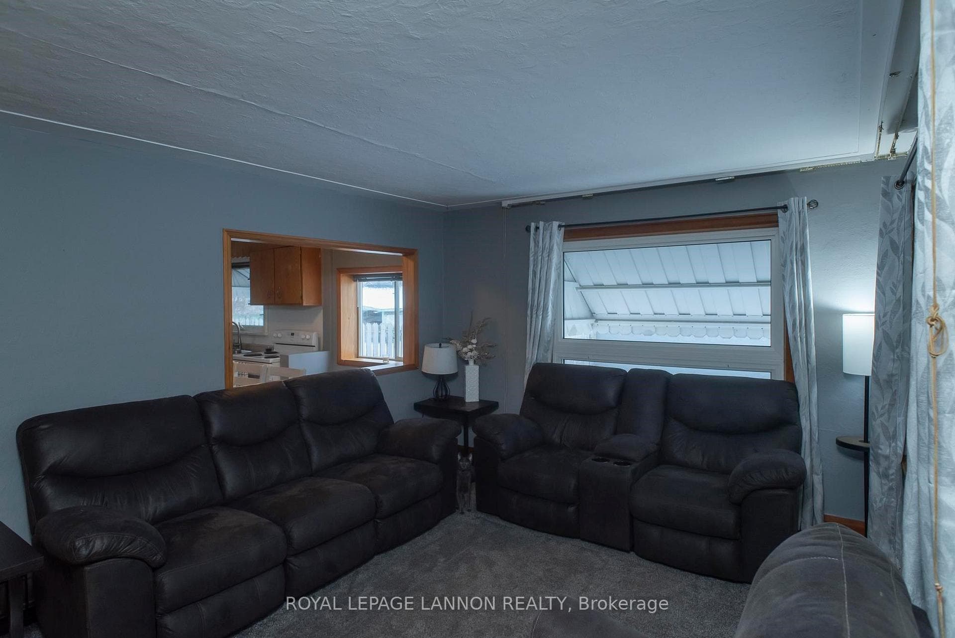 1328 Mountdale Avenue photo 10