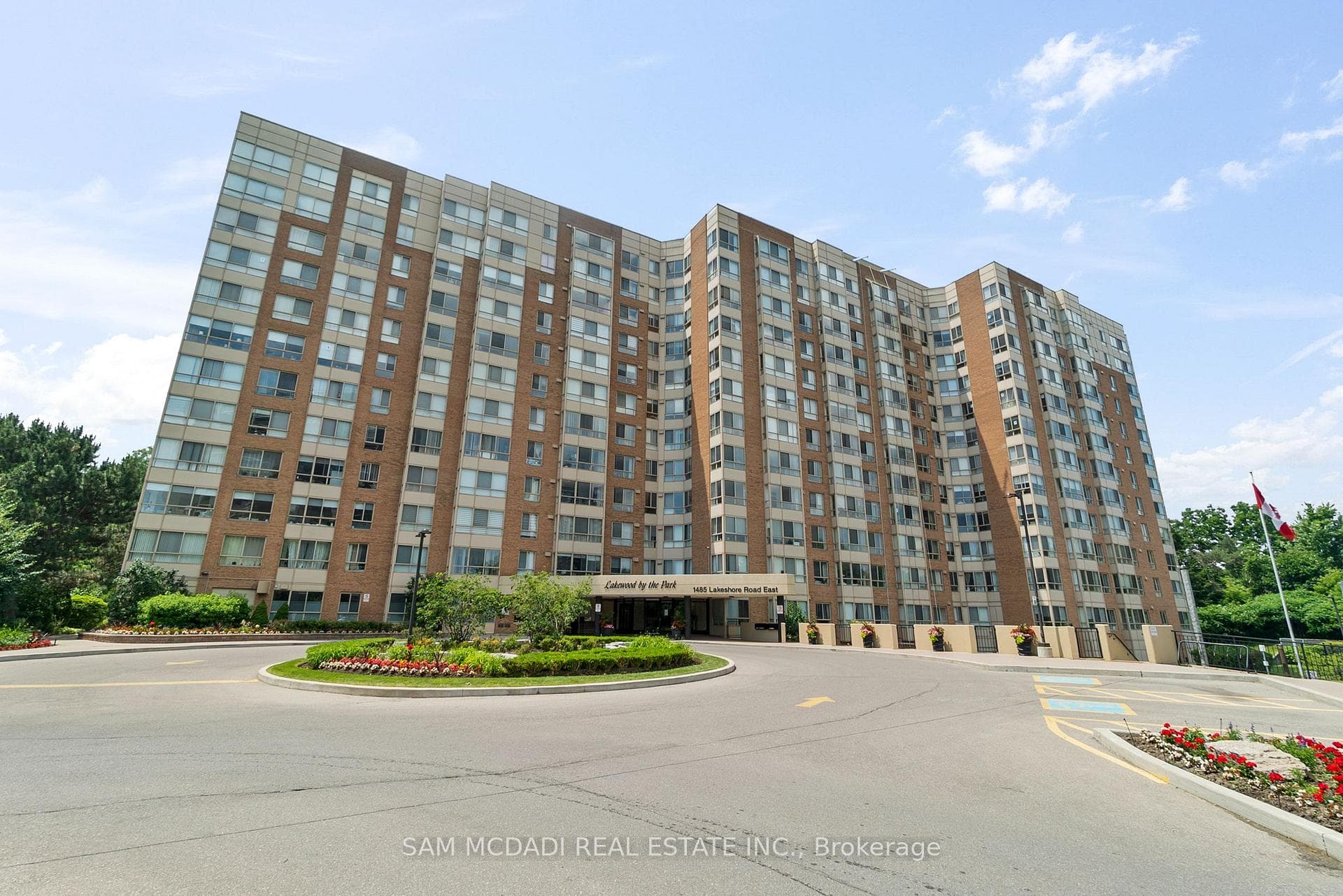 1485 Lakeshore Road Unit 1109 photo 2