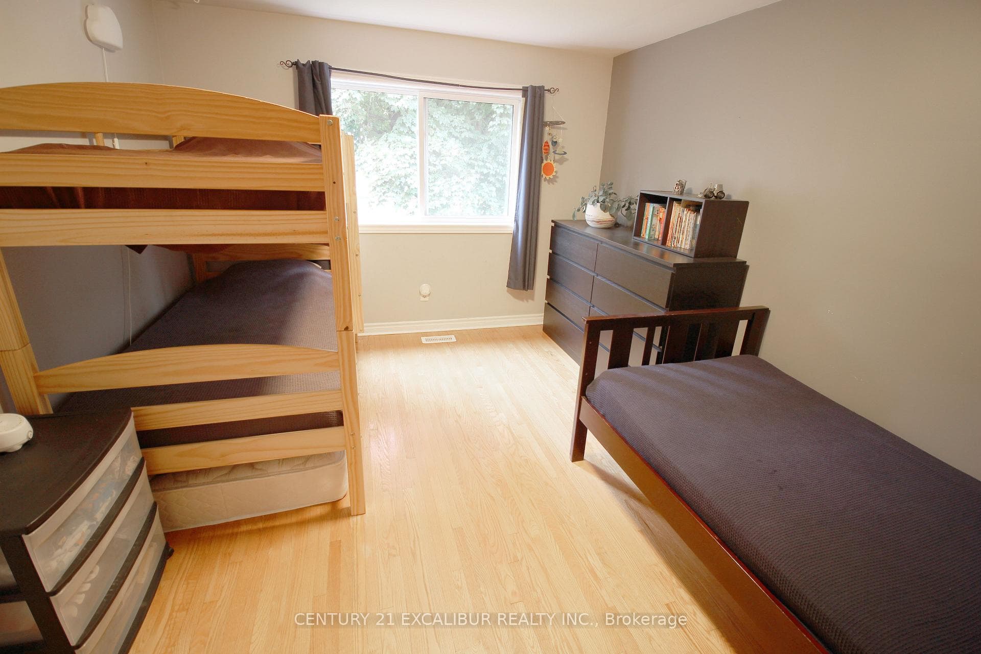 161 Irvine Street photo 12