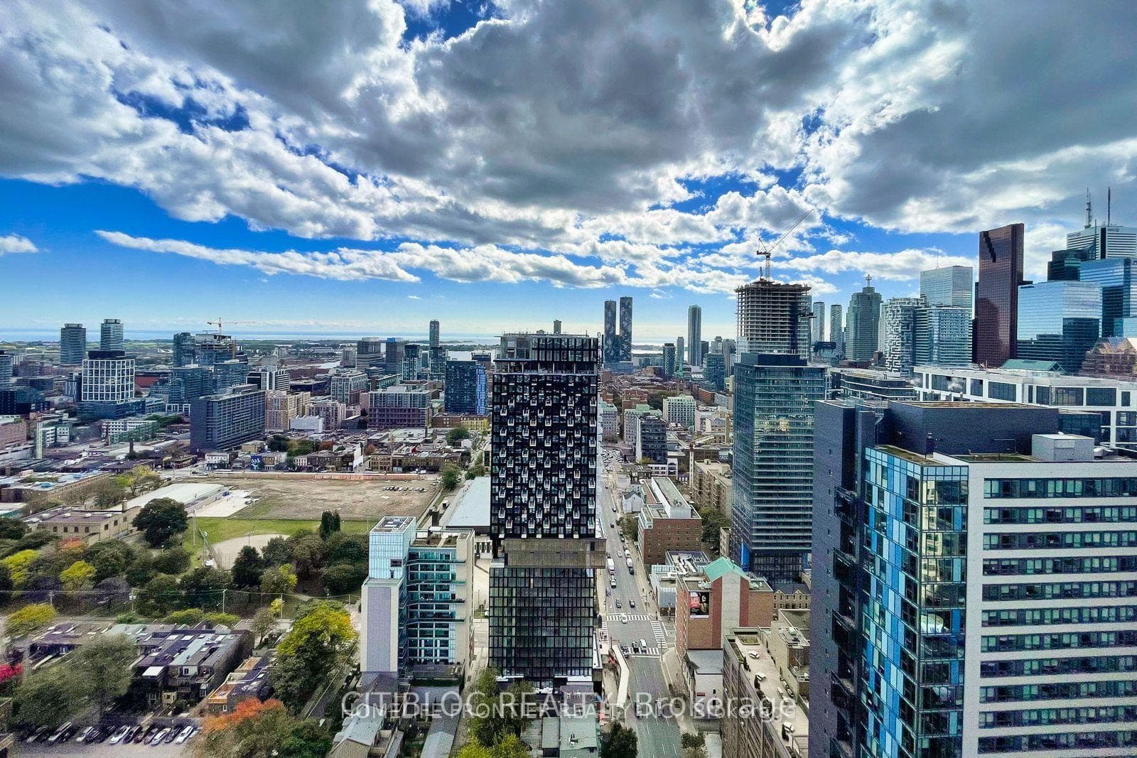 181 Dundas Street Unit 4008 photo 10
